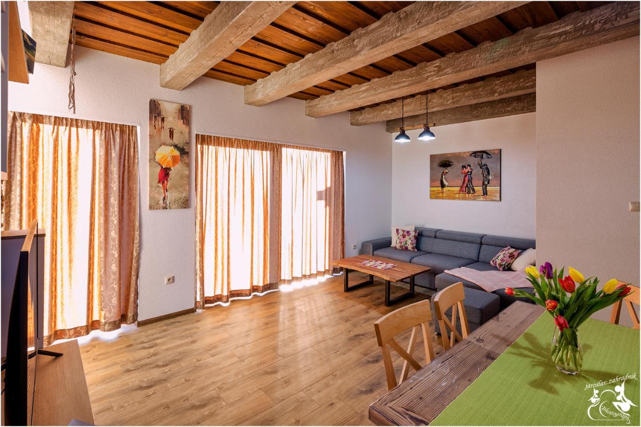 Apartments Pemikas II Liptovský Mikuláš Exteriör bild