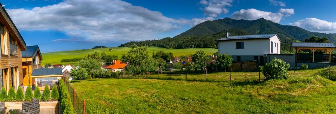 Apartments Pemikas II Liptovský Mikuláš Exteriör bild